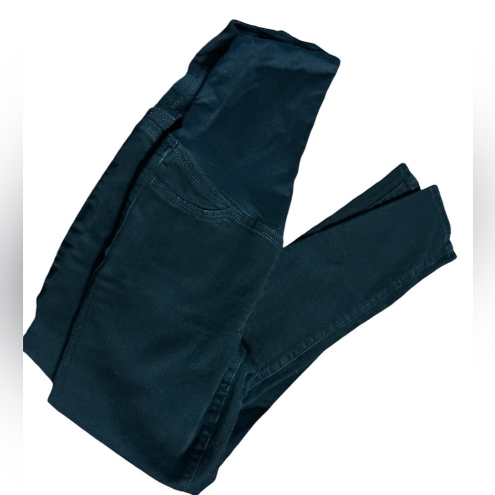 Isabella maternity size 2 skinny jeans